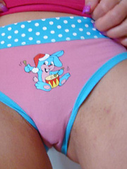 Blonde cutie Sharka spreads her hairy twat