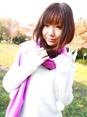 Hot babe Mahiru Tsubaki showing off with joy