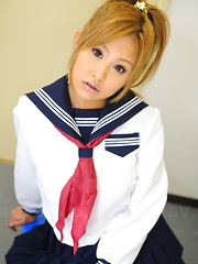 Sexy Japanese teen Yui Aoyama showing off