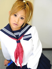 Sexy Japanese teen Yui Aoyama showing off