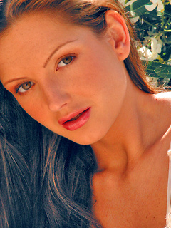 teen model Sandra Shine